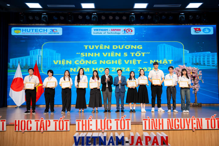 Hội nghị tổng kết phong trào Tải app 13Win VJIT năm học 2024-2025: Dấu ấn một năm nhiều thành tựu 44