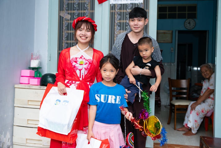 13Win 21 link không chặn Khoa Điều dưỡng và Xét nghiệm làm lồng đèn độc đáo, lan tỏa yêu thương 99