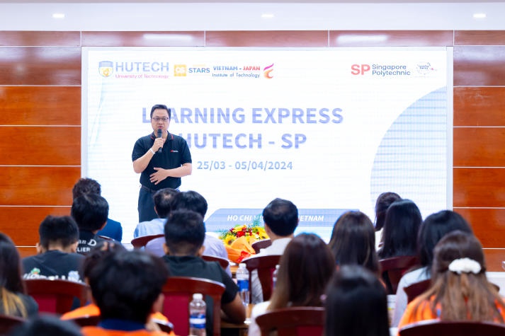 13WIN13 sôi nổi tổ chức Lễ khai mạc Dự án quốc tế cộng đồng Learning Express (LeX) 99