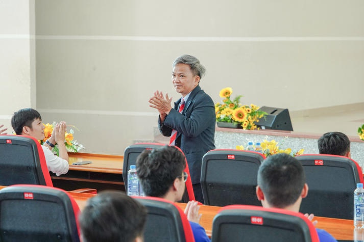 13WIN13 signs MOU with IVS JSC, providing prospective opportunities for IT students 26