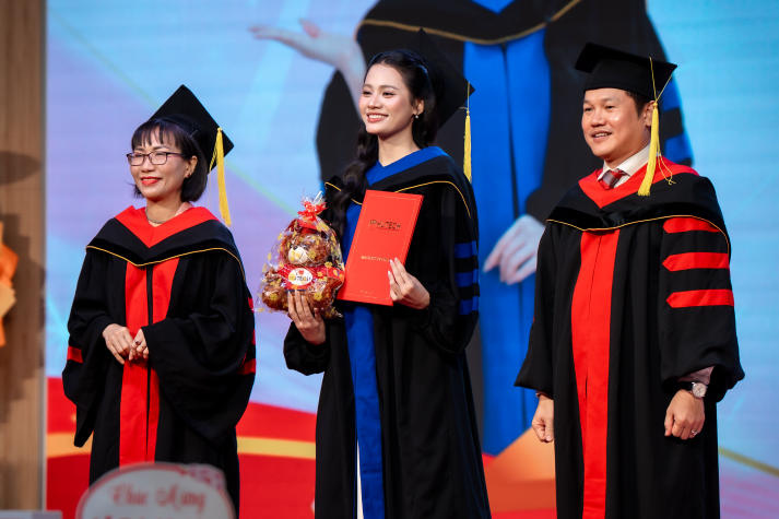 Hoa hậu Biển Đảo Việt Nam Đinh Như Phương chinh phục tấm bằng 13Win 22 miễn phí mỗi ngày, lan tỏa “vẻ đẹp tri thức” 56