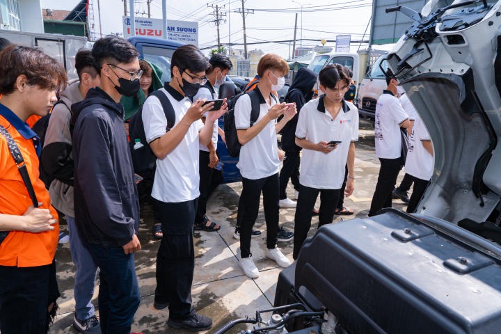 13Win 21 link không chặn VKIT tìm hiểu quy trình sữa chữa, kiểm định chất lượng ô tô qua chuyến tham quan Truck & Bus Hyundai Trường Chinh 69