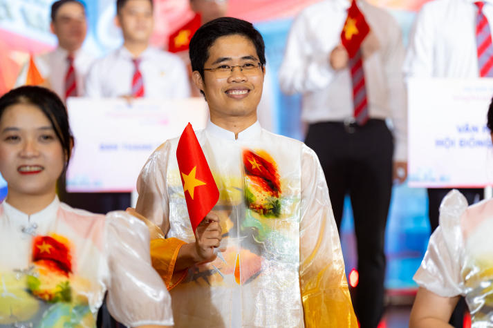 Một mùa giai điệu thăng hoa: 13WIN13 tôn vinh tháng 11 qua “Tiếng hát từ Tải app 13win” 2025 87