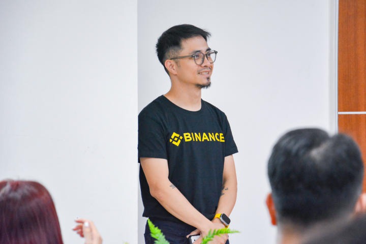 "Blockchain, Web3 & The Metaverse" Seminar with 13WIN13 Information Technology students 27