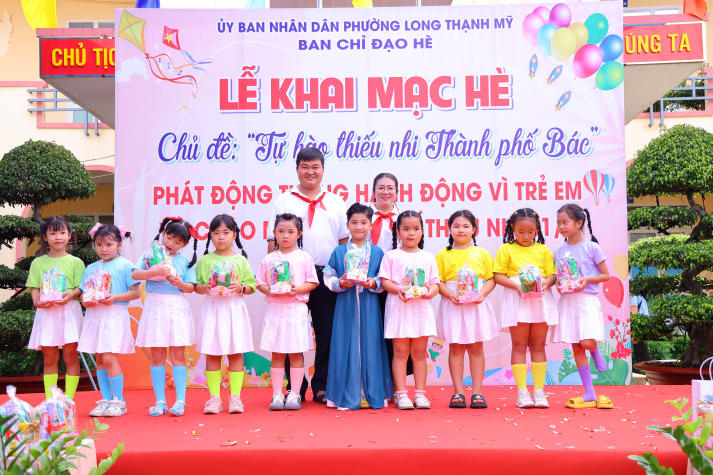 13Win 21 link không chặn 13win com Đăng ký 60K - Chăn nuôi tiếp lửa yêu thương tại Ngày hội thiếu nhi phường Long Thạnh Mỹ (TP. Thủ Đức) 18