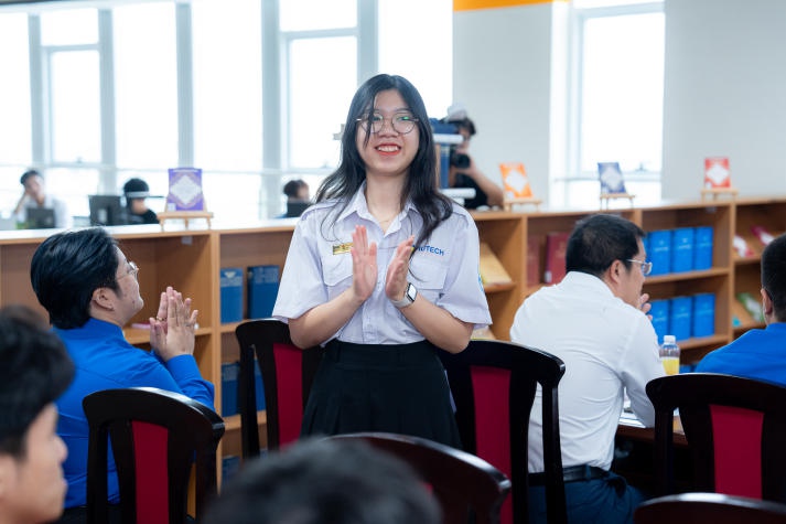 13WIN13 khánh thành “Không gian văn hoá Hồ Chí Minh” tại tầng 8, Toà E2, Thu Duc Campus 60