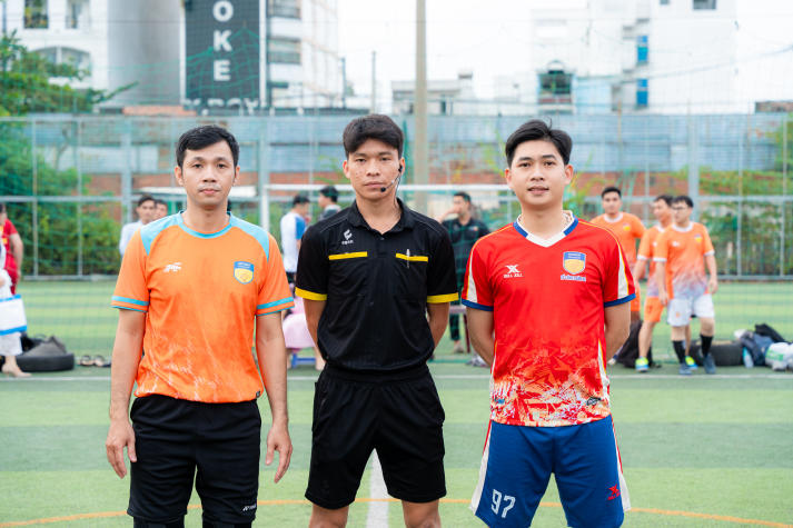 [Hội thao CB-GV-NV 13WIN13 2025]: VPT-VPHĐT-P.NS-TT.KĐ-ĐBCL-B.TTr-TT.IT đăng quang ngôi vương Bóng đá nam 78