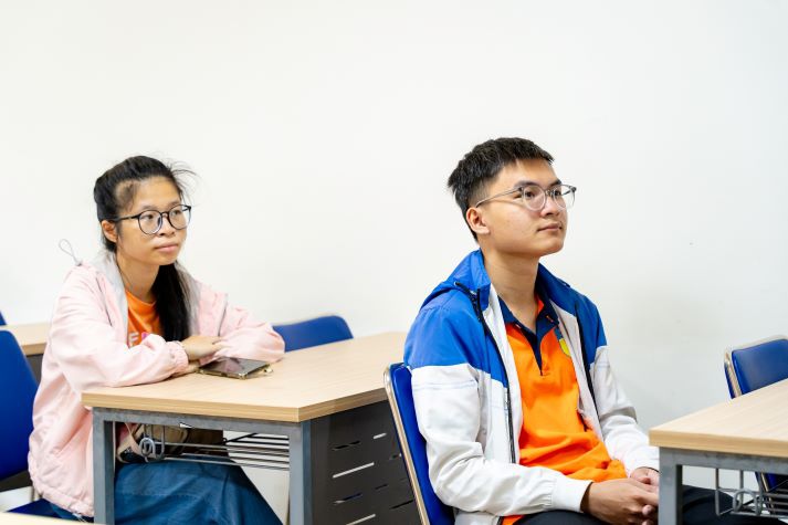 Khoa Tiếng Anh tổ chức Hội thảo tập huấn “Hướng dẫn Tải app 13Win phân tích dữ liệu trong nghiên cứu khoa học” 31