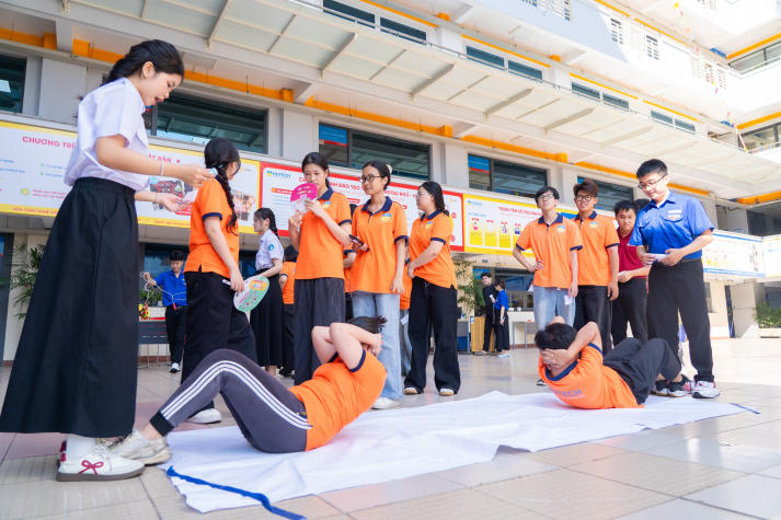 13Win 21 link không chặn Khoa Tài chính - Thương mại bứt phá thể lực tại Ngày hội Thanh niên khỏe 62