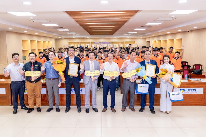 GIAO LƯU GẶP GỠ CỰU SINH VIÊN XÂY DỰNG 9