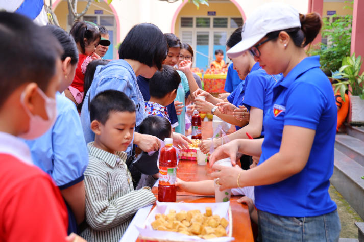 13Win 21 link không chặn 13win com Đăng ký 60K - Chăn nuôi tiếp lửa yêu thương tại Ngày hội thiếu nhi phường Long Thạnh Mỹ (TP. Thủ Đức) 67