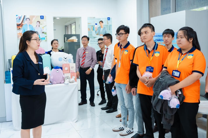 Chuyến khám phá 13win 20 giaitri tructuyen thú vị của Tải app 13Win Khoa Tài chính - Thương mại tại Shinhan Bank 61