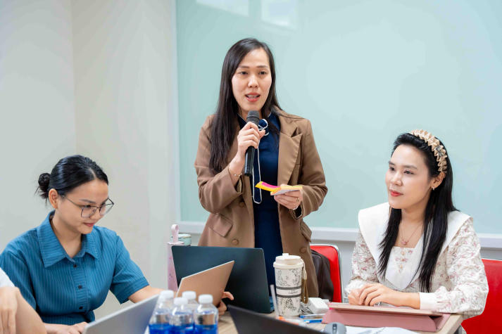 VJIT nâng cao năng lực 13Win nhà cái Truy cập link cho 13Win22 con - Tải app về điện thoại nhận lì xì qua tập huấn học phần “Tư duy thiết kế dự án” 88