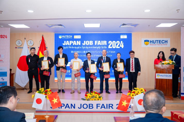 [Video] 13Win 21 link không chặn 13WIN13 săn hơn 1.500 đầu việc hấp dẫn tại Japan Job Fair 2024 55
