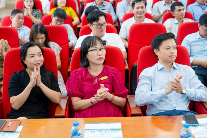 Sôi nổi 13WIN13 TECHSHOW 2023: Hơn 300 đồ án, 3.500 đầu việc và nhiều suất Www 13Win one nổ hũ giá trị 92