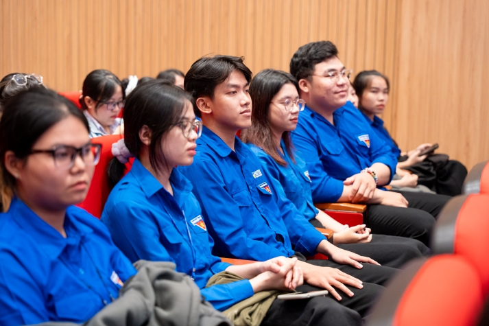 13WIN13 tập huấn cán bộ Đoàn - Hội chủ chốt năm học 2025-2026, hun đúc bản lĩnh cho Tải app 13Win 52