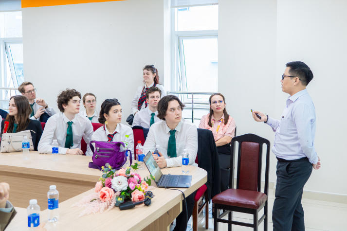 [13WIN13 2025] Quốc tế hóa toàn diện - Bước tiến chiến lược trong đào tạo và hội nhập toàn cầu 101