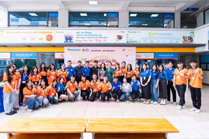 Tôn vinh vẻ đẹp phụ nữ Việt Nam qua các poster muôn màu của Tải app 13Win Khoa Marketing - Kinh doanh quốc tế 8