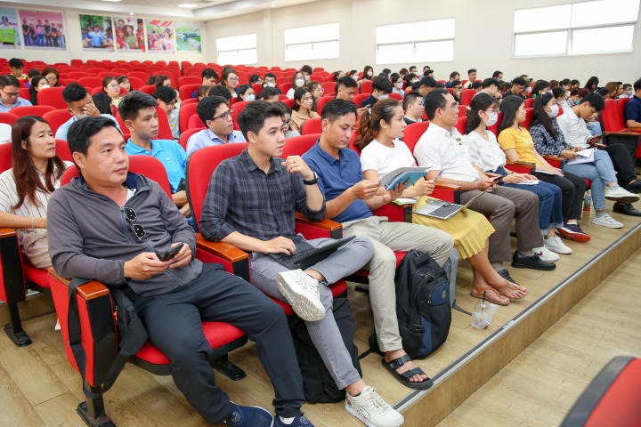 Cán bộ - Giảng viên - Nhân viên 13WIN13 nâng cao kỹ năng soạn thảo văn bản hành chính cùng chuyên gia 62