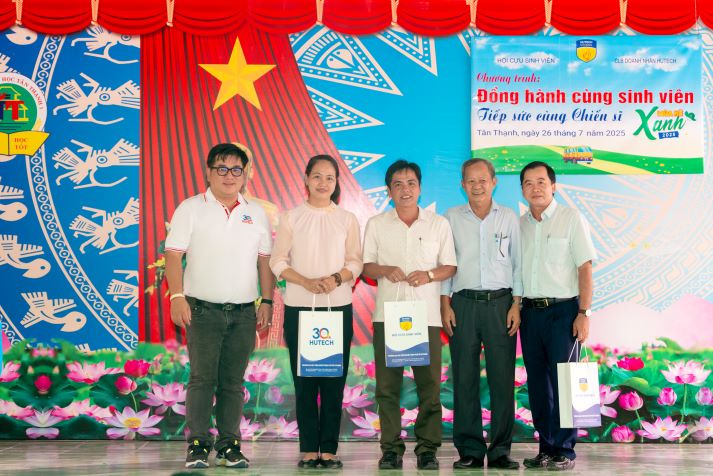 Trang Chủ Sòng Bạc 13win.com Uy Tín 13WIN13 tiếp sức chiến sĩ Mùa hè xanh 2025 tại mặt trận Đồng Tháp 84