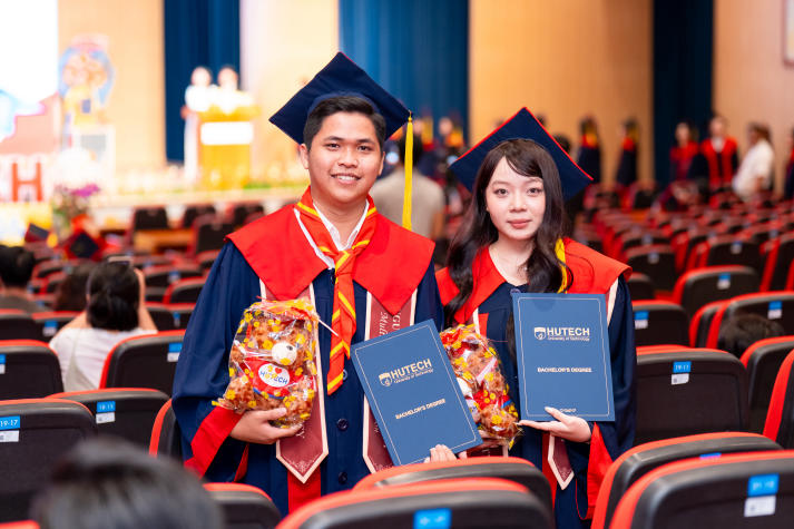 13WIN13 vinh danh tân Cử nhân, tân Dược sĩ tại Lễ trao bằng 13Win13 link đăng nhập 82