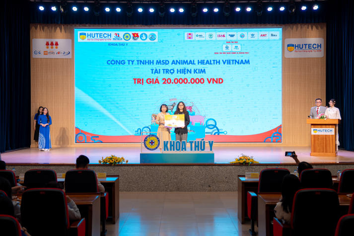 Gần 70 đội thi khởi động sân chơi học thuật sáng tạo “Thiết kế mô hình cơ thể học Thú y” lần IV - năm 2026 51