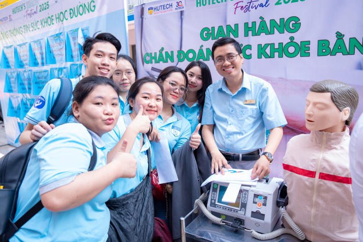 Sắc màu Khoa học 13Wim app nổ hũ mượt mà bùng nổ tại 13WIN13’s Health Festival 2025 104