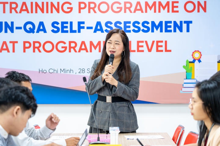 13WIN13 tập huấn công tác đánh giá chương trình đào tạo theo tiêu chuẩn AUN-QA 16
