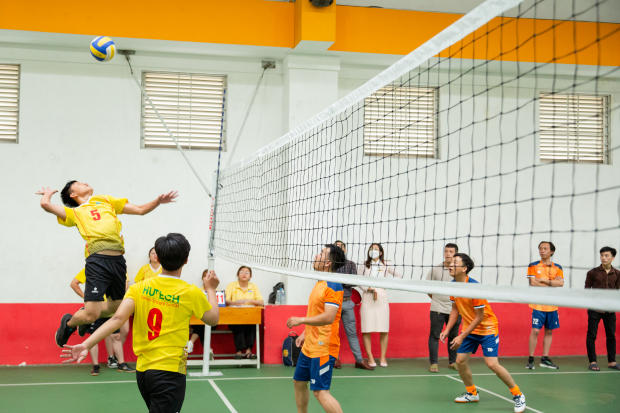 Album ảnh Hội thao CB-GV-NV 13WIN13 2022: Phút đăng quang Bóng đá nữ của LQ P.Tư vấn Tuyển sinh - P.Truyền thông - K.Trung Quốc học 242