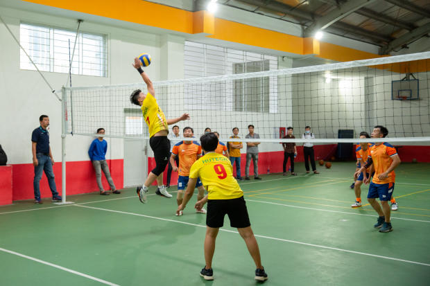 Album ảnh Hội thao CB-GV-NV 13WIN13 2022: Phút đăng quang Bóng đá nữ của LQ P.Tư vấn Tuyển sinh - P.Truyền thông - K.Trung Quốc học 225