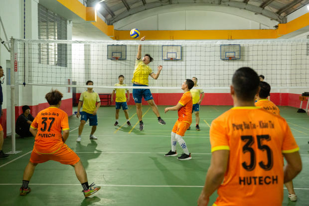 Album ảnh Hội thao CB-GV-NV 13WIN13 2022: Phút đăng quang Bóng đá nữ của LQ P.Tư vấn Tuyển sinh - P.Truyền thông - K.Trung Quốc học 268