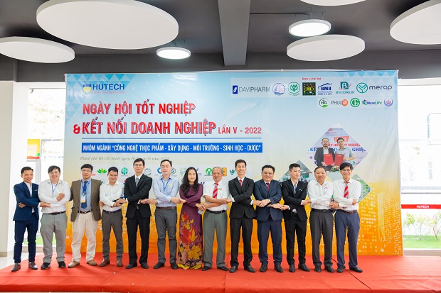 NGÀY HỘI TỐT NGHIỆP & KẾT NỐI DOANH NGHIỆP 2022 21