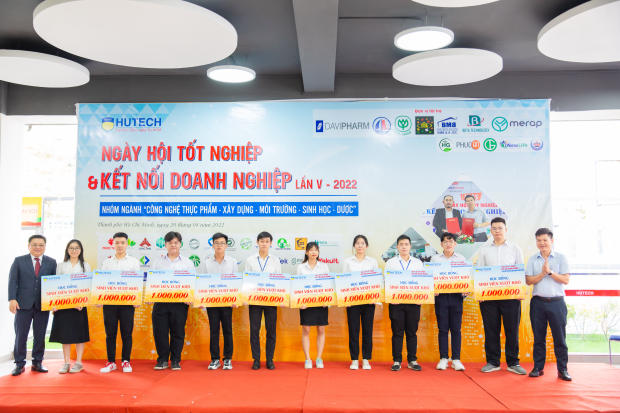 NGÀY HỘI TỐT NGHIỆP & KẾT NỐI DOANH NGHIỆP 2022 104