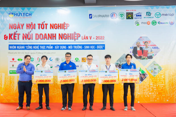 NGÀY HỘI TỐT NGHIỆP & KẾT NỐI DOANH NGHIỆP 2022 122