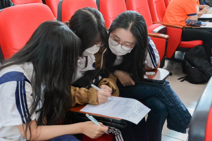 Cuộc thi Lắng nghe thực phẩm lên tiếng lần IX thu hút hơn 70 đội thi đến từ các trường Đại học và THPT toàn TP.HCM 31