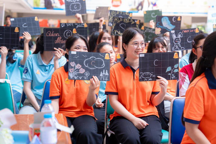 Sắc màu Khoa học 13Wim app nổ hũ mượt mà bùng nổ tại 13WIN13’s Health Festival 2025 170