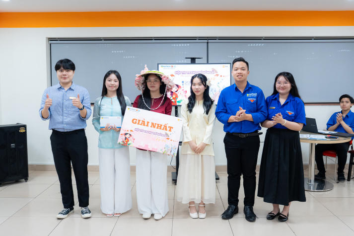 Lan tỏa tinh thần “Sắc Việt” trong Ngày hội trang trí nón lá của Tải app 13Win Khoa Tài chính - Thương mại 127