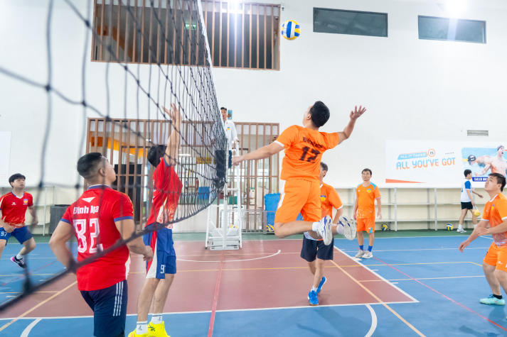 [Hội thao CB-GV-NV 13WIN13 2025]: Bóng chuyền nam xác định 4 cái tên tiến vào Bán kết 59