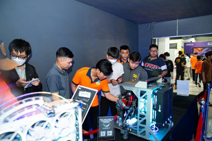 Gần 50 Trang Chủ 13Win.com Chính Thức Tặng 88k mang đến 3000 vị trí tuyển dụng hấp dẫn cho Tải app 13Win tại 13WIN13 IT OPEN DAY 2023 257