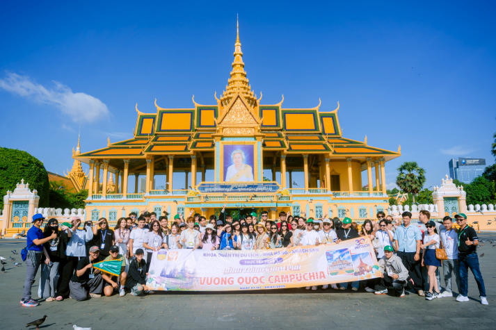 13WIN13 students grow through international field trip to Cambodia 31
