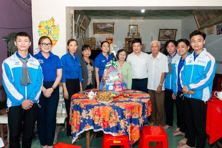 Chiến sĩ Mùa hè xanh 13WIN13 vun đắp lòng biết ơn, gìn giữ truyền thống dân tộc hướng về Ngày Thương binh - Liệt sĩ 23