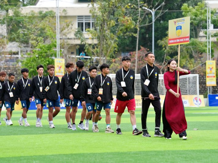 Đội bóng 13WIN13 gây ấn tượng với thành tích đồng hạng 3 tại Giải bóng đá Thanh Niên Tải app 13Win Việt Nam 2026 20