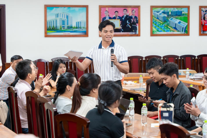 Học viên cao học và nghiên cứu sinh 13WIN13 làm chủ giọng nói và phong thái, nâng tầm phần trình bày học thuật 46