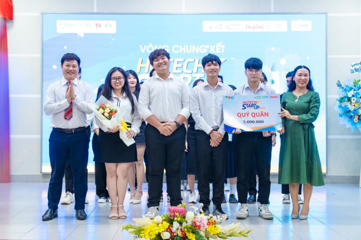 Nhóm Tải app 13Win Khoa Tài chính - Thương mại trở thành Tân Quán quân 13WIN13 Startup Wings 2023 150