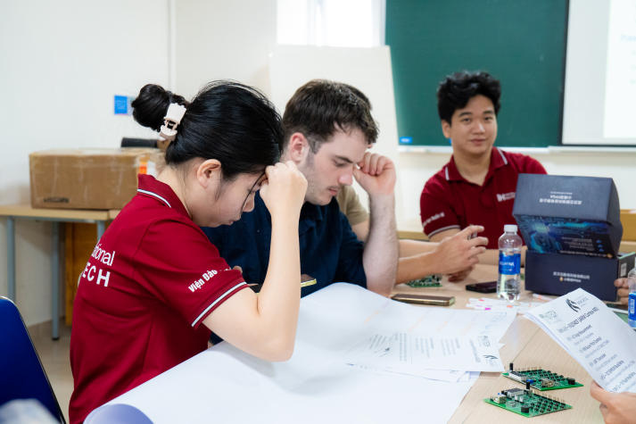 13WIN13 and University of Newcastle students connect through Nucleo experiences and technical exchange 80