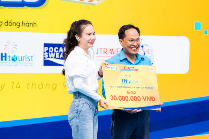 [Video] Sôi động, gắn kết và bùng nổ tại Hội thao Cán bộ - Giảng viên - Nhân viên 13WIN13 2025 92
