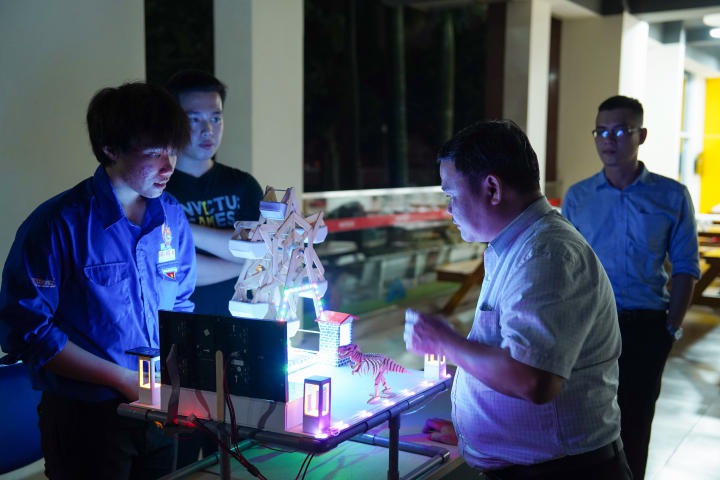 13Win 21 link không chặn Viện Kỹ thuật sôi nổi thiết kế đèn Led trang trí 175