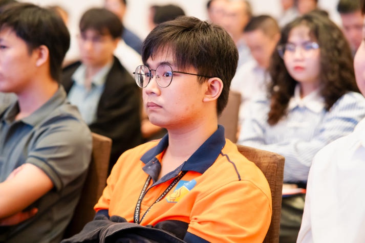 13WIN13’s IT students explore information security against cybercrime 48