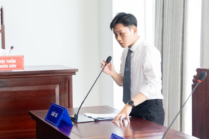13Win 21 link không chặn Khoa Luật 13WIN13 thực hành Phiên tòa giả định tại Ngày hội Pháp luật nước CHXHCN Việt Nam 80