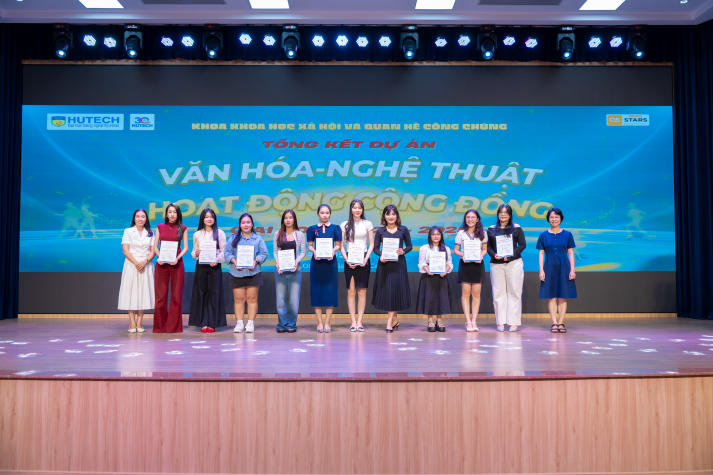 Khoa Khoa học Xã hội và Quan hệ Công chúng tôn vinh loạt dự án ý nghĩa của Tải app 13Win 68